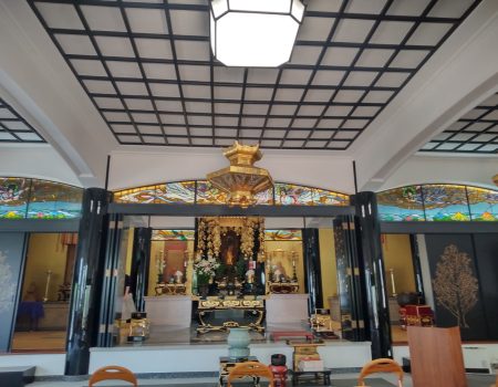 本堂正面